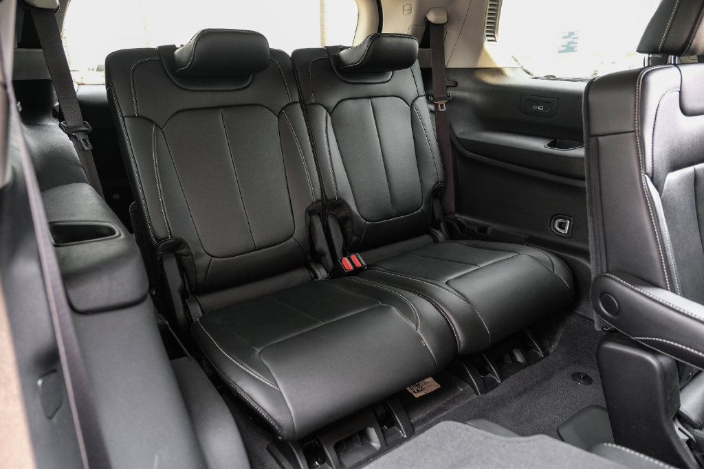 Used 2023 Jeep Grand Cherokee L Limited AWD/4WD image 53