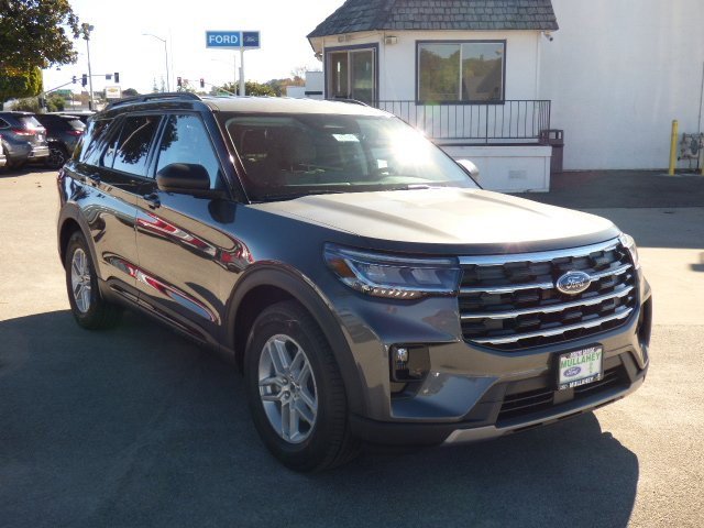 New 2026 Ford Explorer Active w/ Active Comfort Package image 1