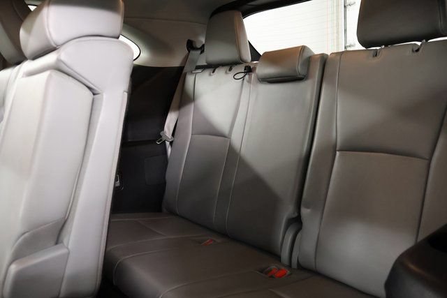 Used 2023 Toyota Highlander XLE AWD/4WD image 27