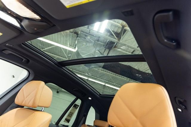 New 2026 BMW X5 xDrive50e image 16