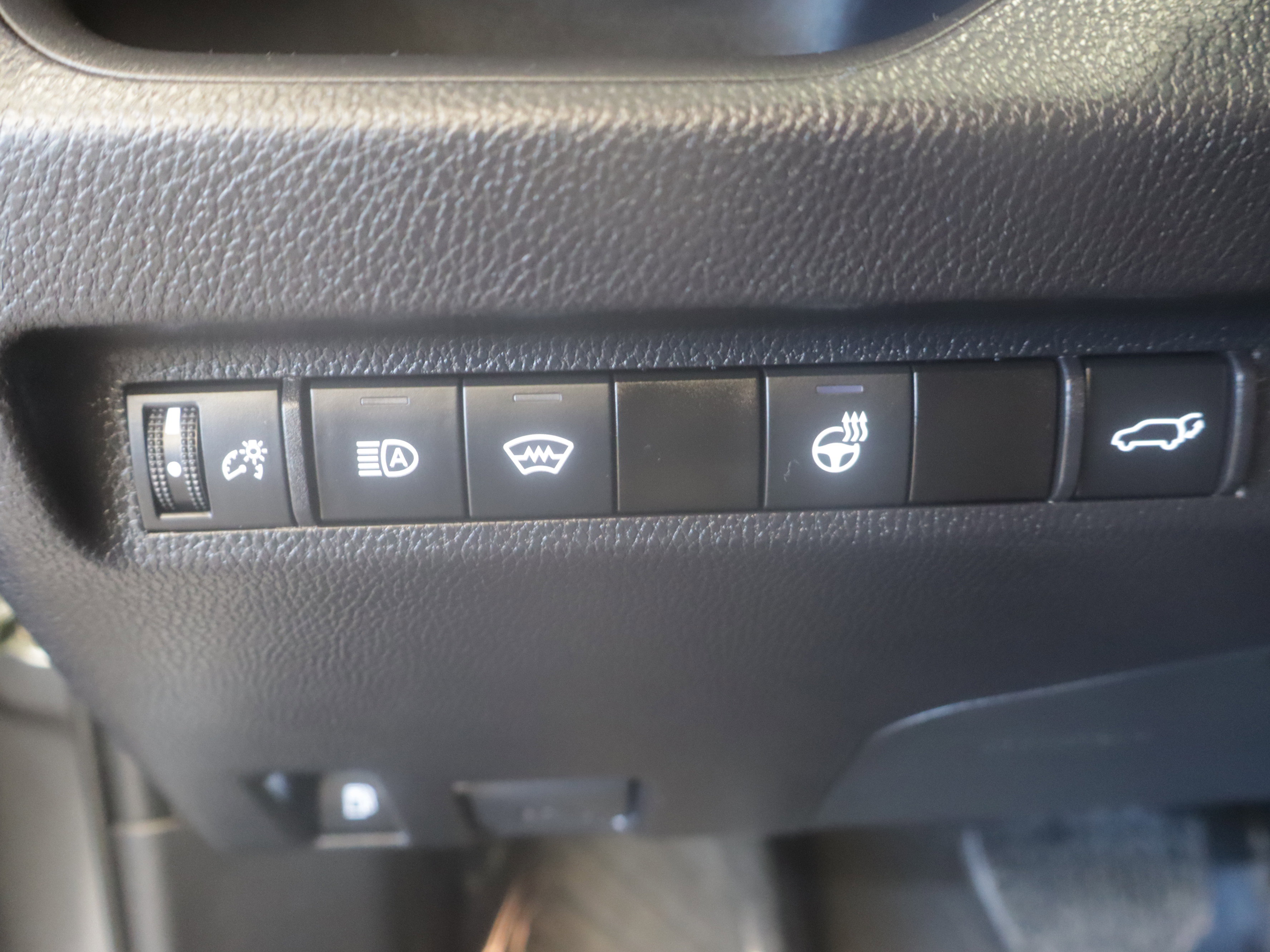 Certified 2024 Toyota RAV4 XLE w/ Convenience Package image 11