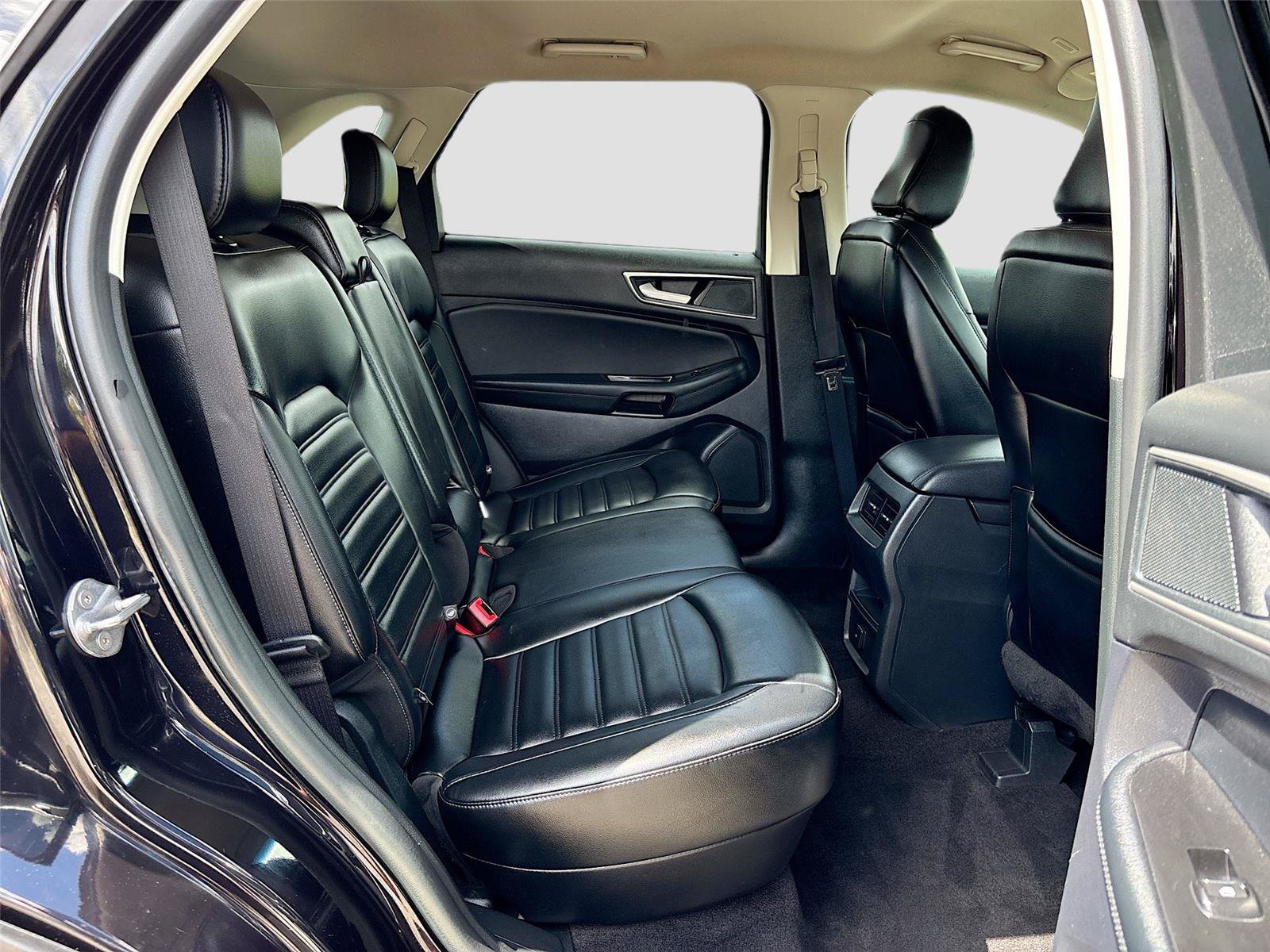 Used 2020 Ford Edge SEL AWD/4WD image 26