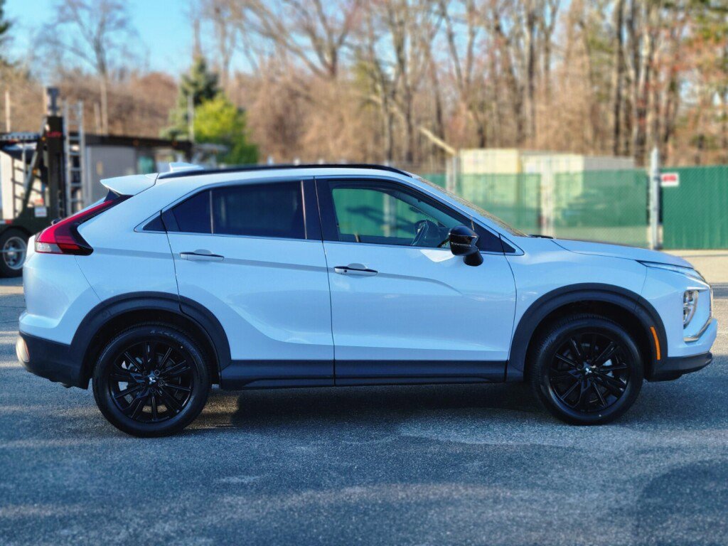 Used 2024 Mitsubishi Eclipse Cross Black Edition image 5