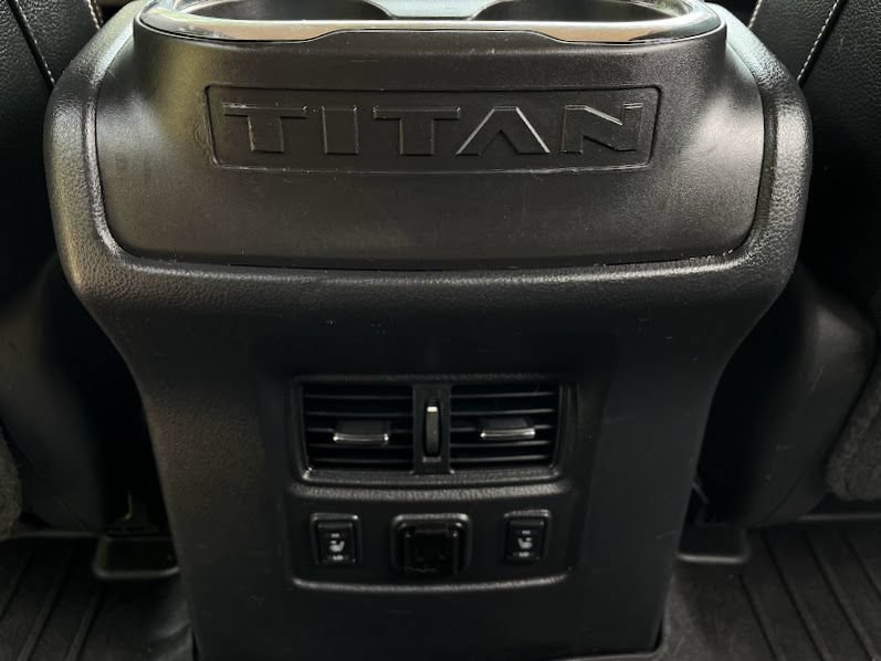 Used 2018 Nissan Titan PRO-4X w/ Pro-4x Convenience Package AWD/4WD image 41