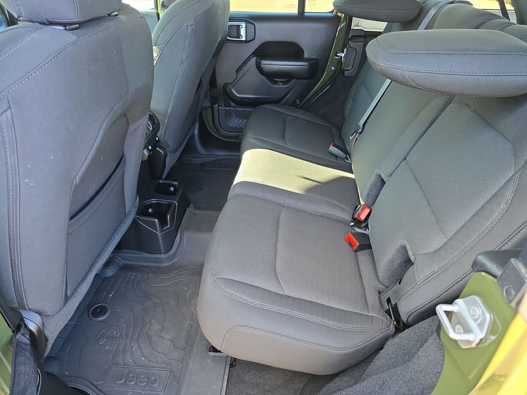Used 2023 Jeep Wrangler Willys image 10