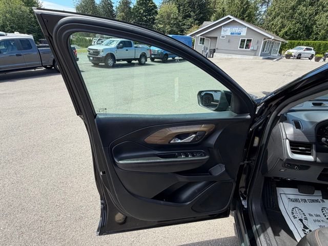 Used 2021 GMC Terrain SLE FWD image 11