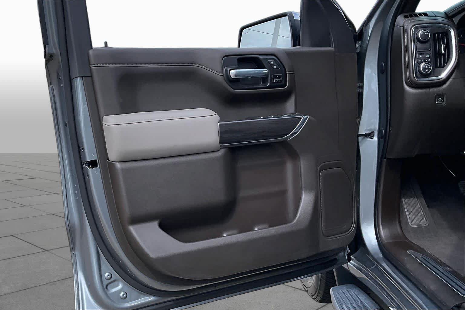 Used 2020 Chevrolet Silverado 1500 LTZ w/ LTZ Texas Edition RWD image 22