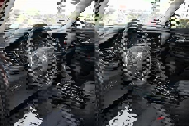 Used 2023 Buick Envision Essence image 18