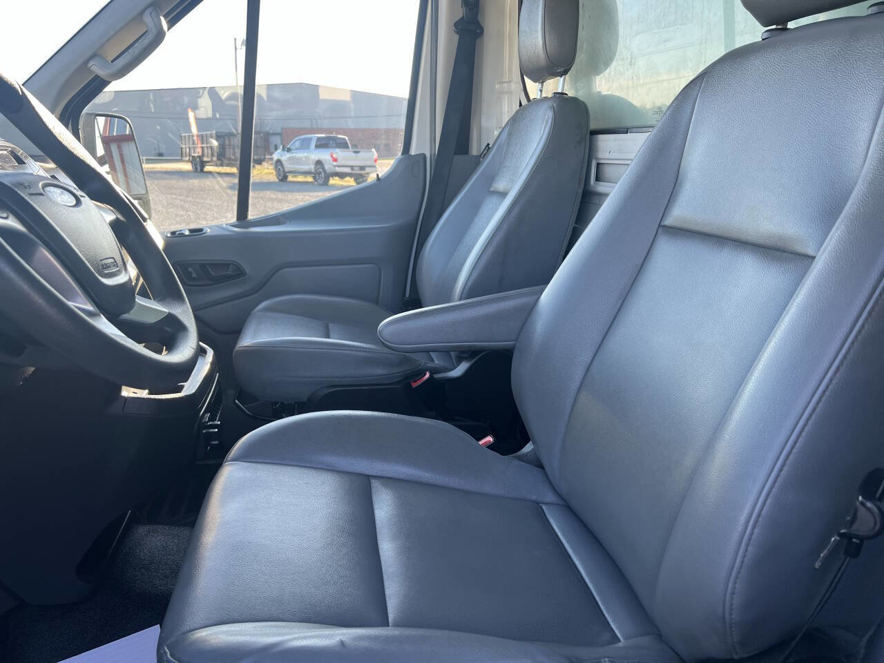 Used 2016 Ford Transit 350 138 DRW RWD image 8