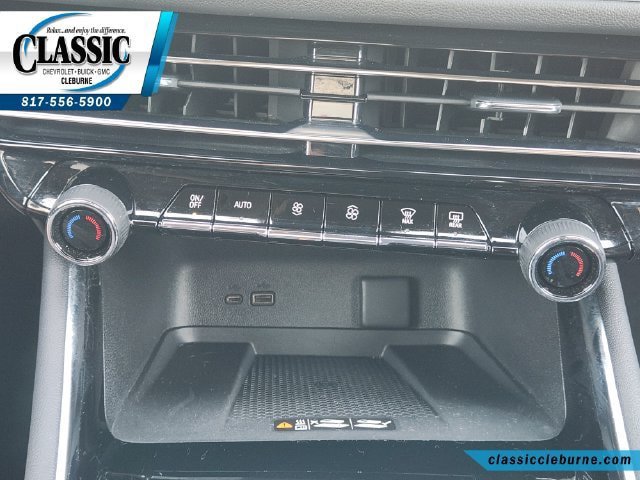 Used 2025 Chevrolet Traverse LT w/ Driver Confidence Package FWD image 24