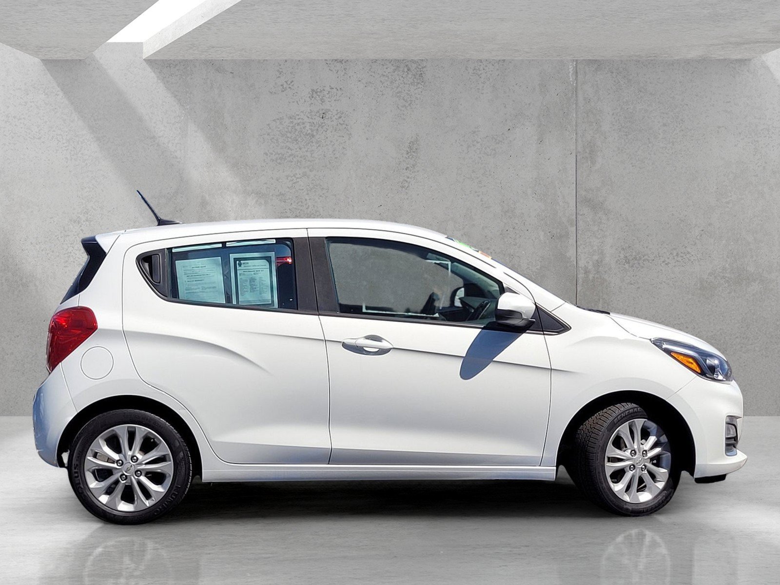 Used 2022 Chevrolet Spark LT FWD image 4