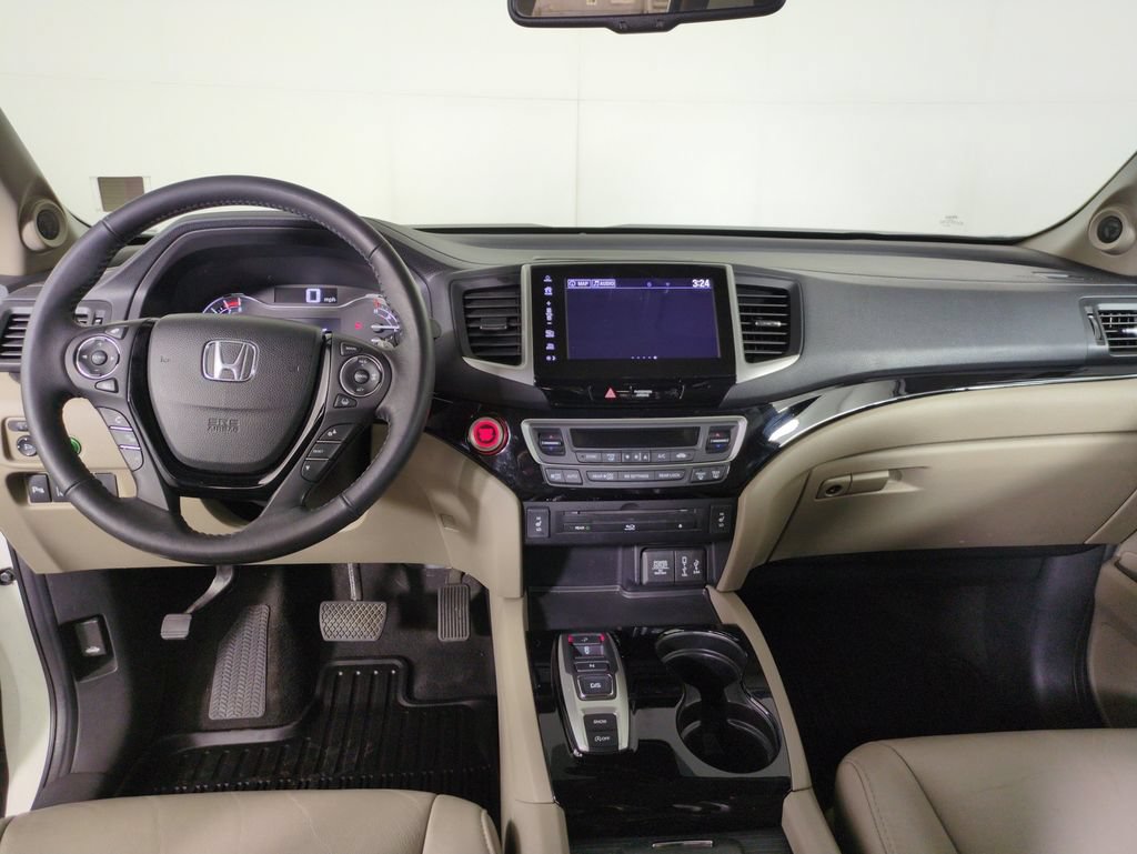 Used 2017 Honda Pilot Touring image 12