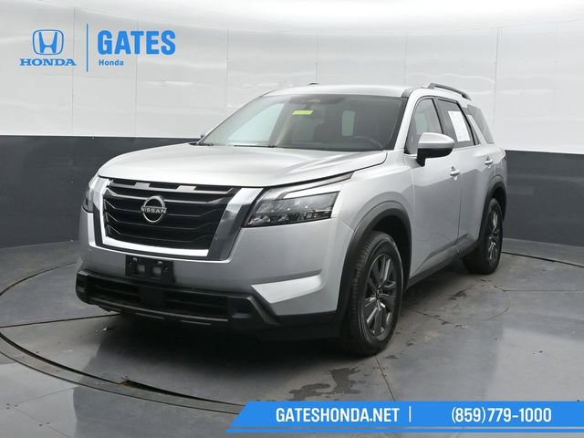 Used 2023 Nissan Pathfinder SV image 6