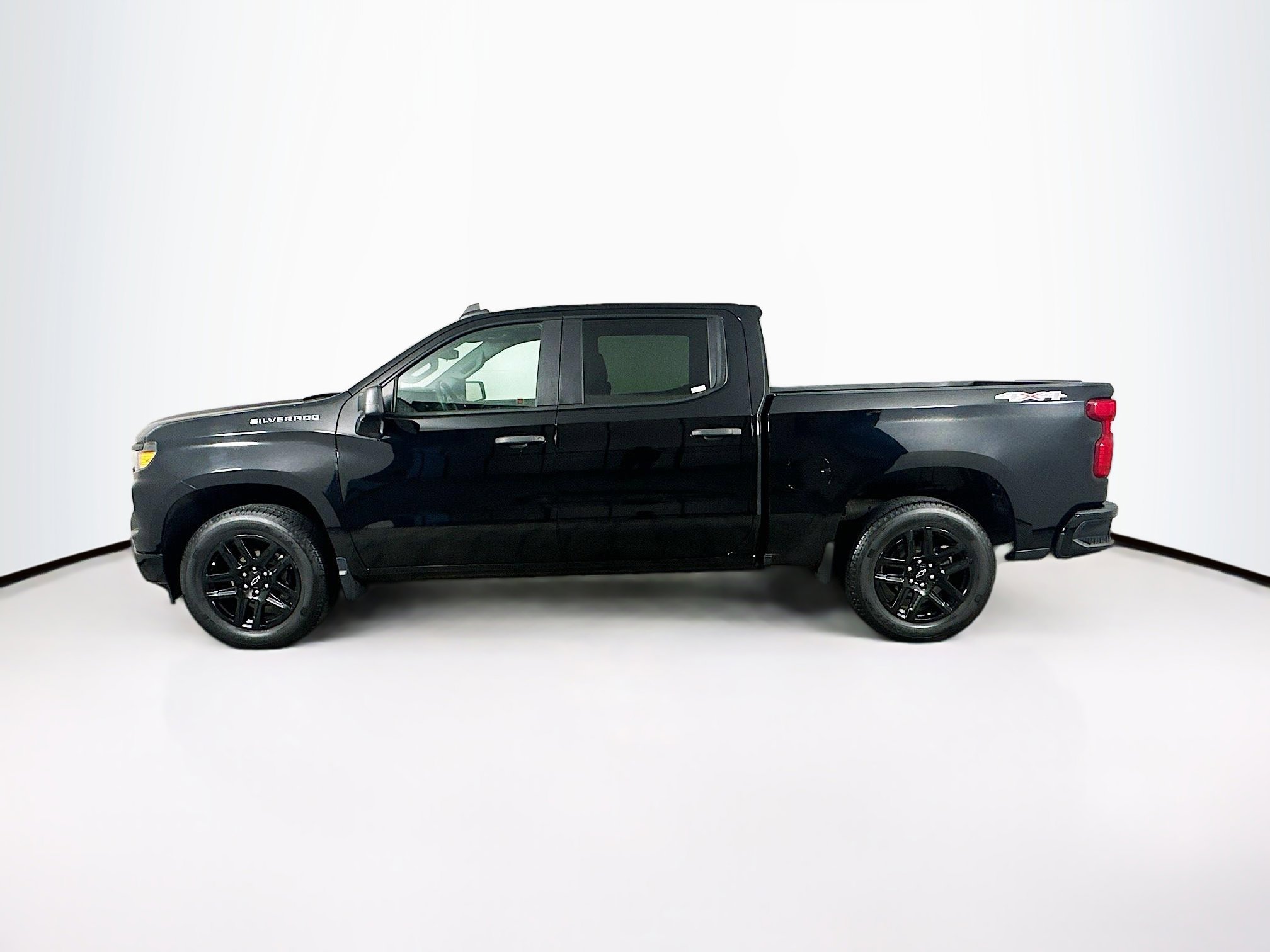 Used 2022 Chevrolet Silverado 1500 Custom image 4