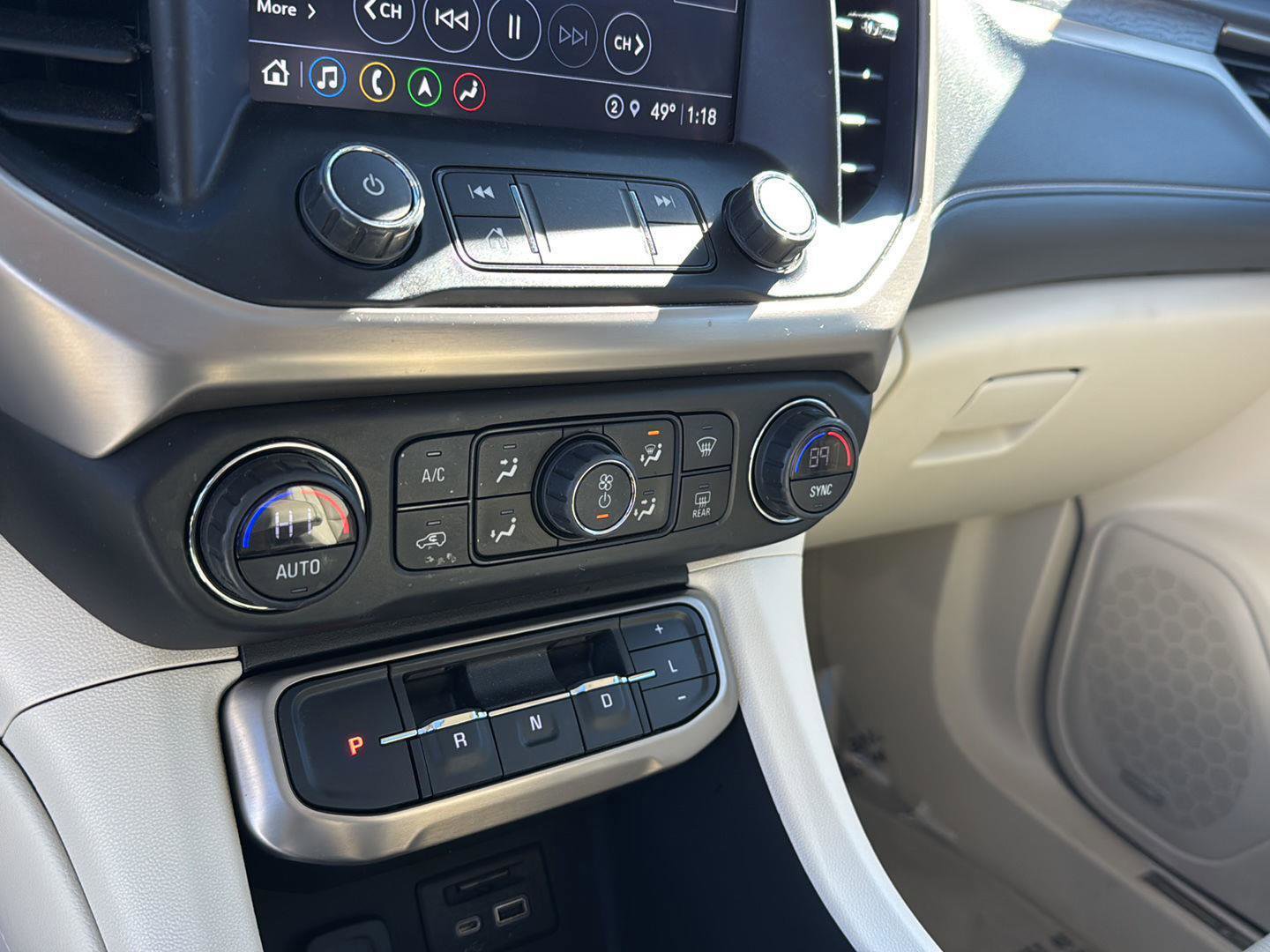 Certified 2022 GMC Acadia Denali w/ Denali Ultimate Package image 22