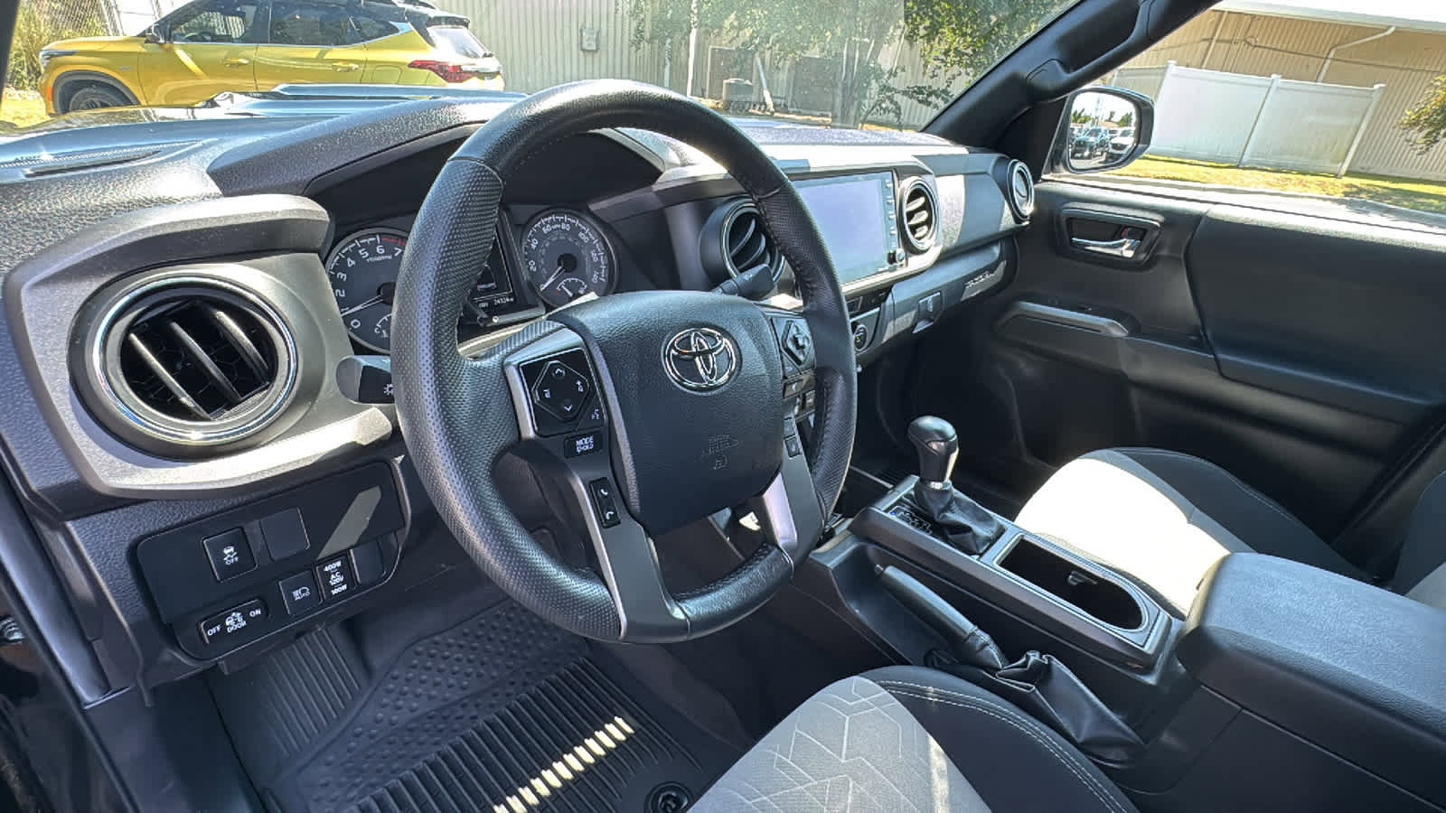 Used 2023 Toyota Tacoma TRD Sport image 26