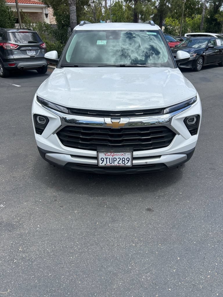 Used 2025 Chevrolet TrailBlazer LT AWD/4WD image 4