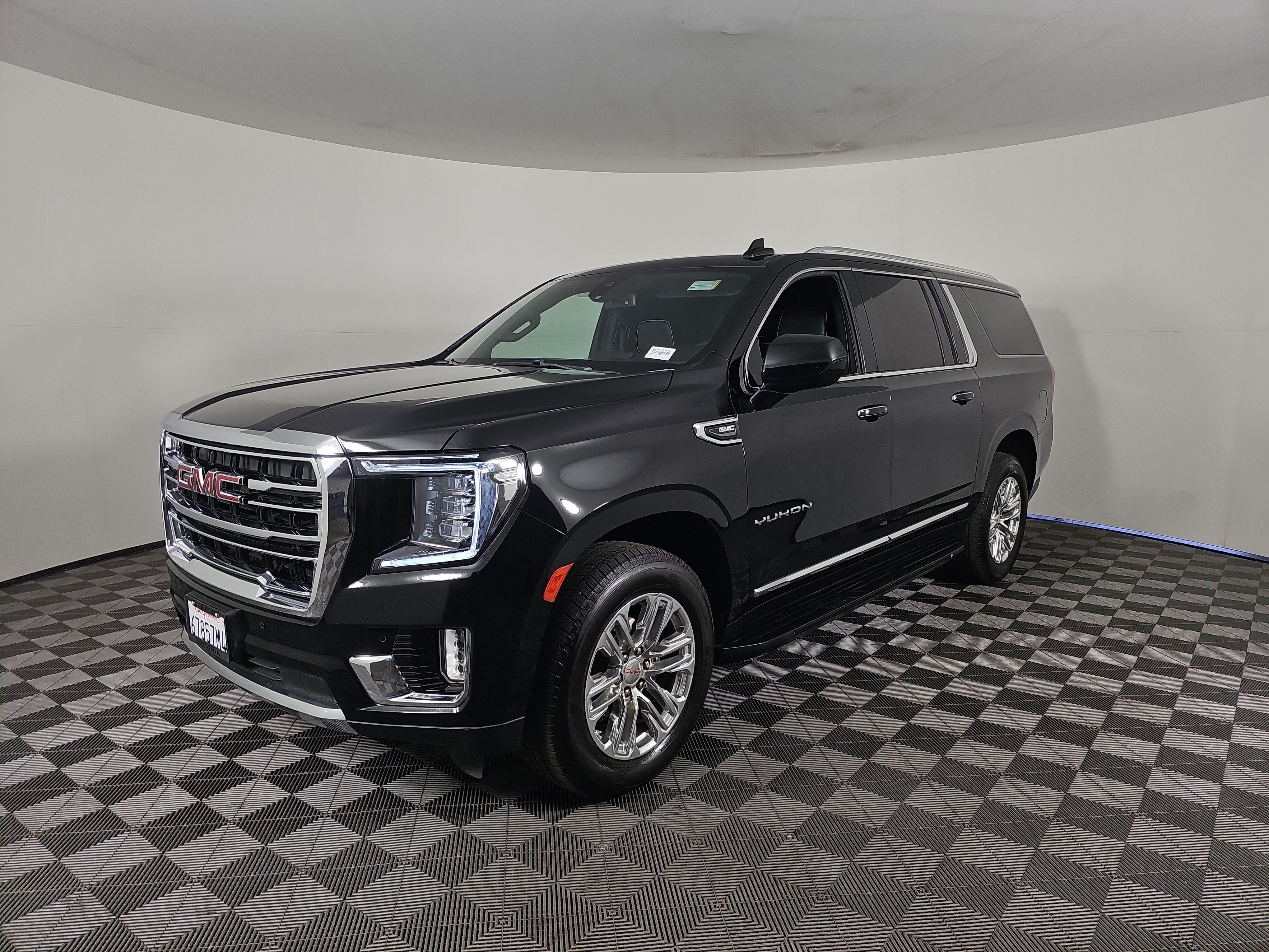 Used 2021 GMC Yukon XL SLT AWD/4WD image 8
