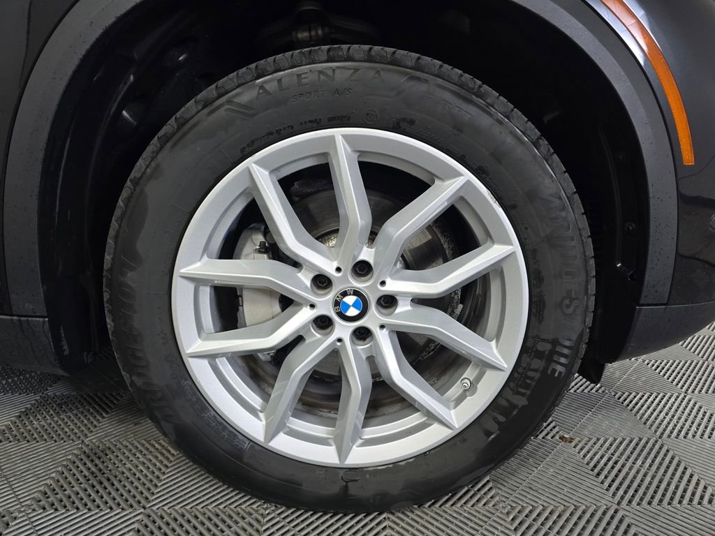 Used 2023 BMW X5 xDrive40i w/ Parking Assistance Package image 2