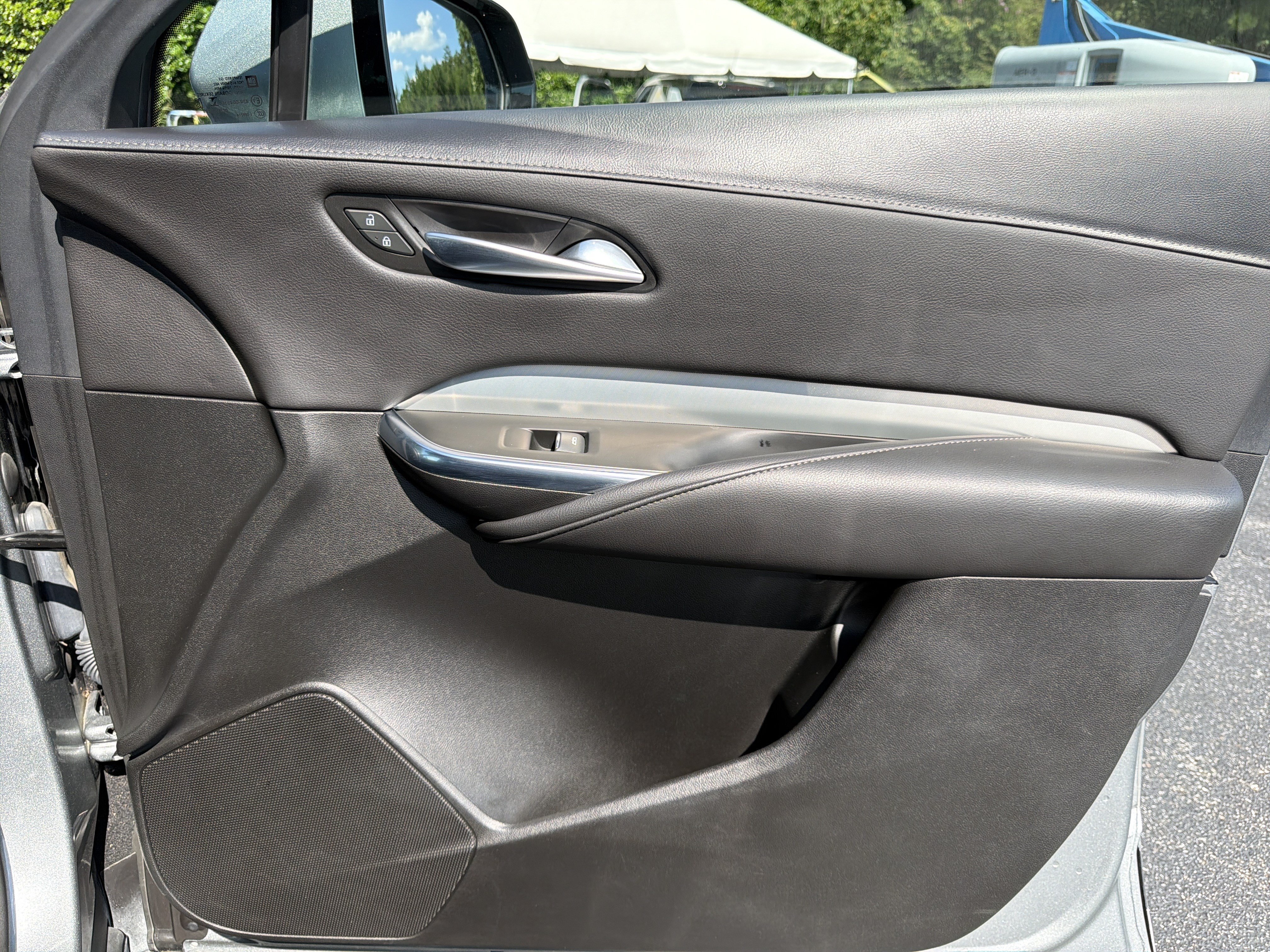 Used 2023 Cadillac XT4 Premium Luxury FWD image 14