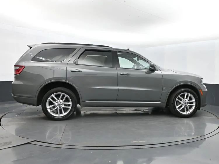 Used 2023 Dodge Durango GT image 4