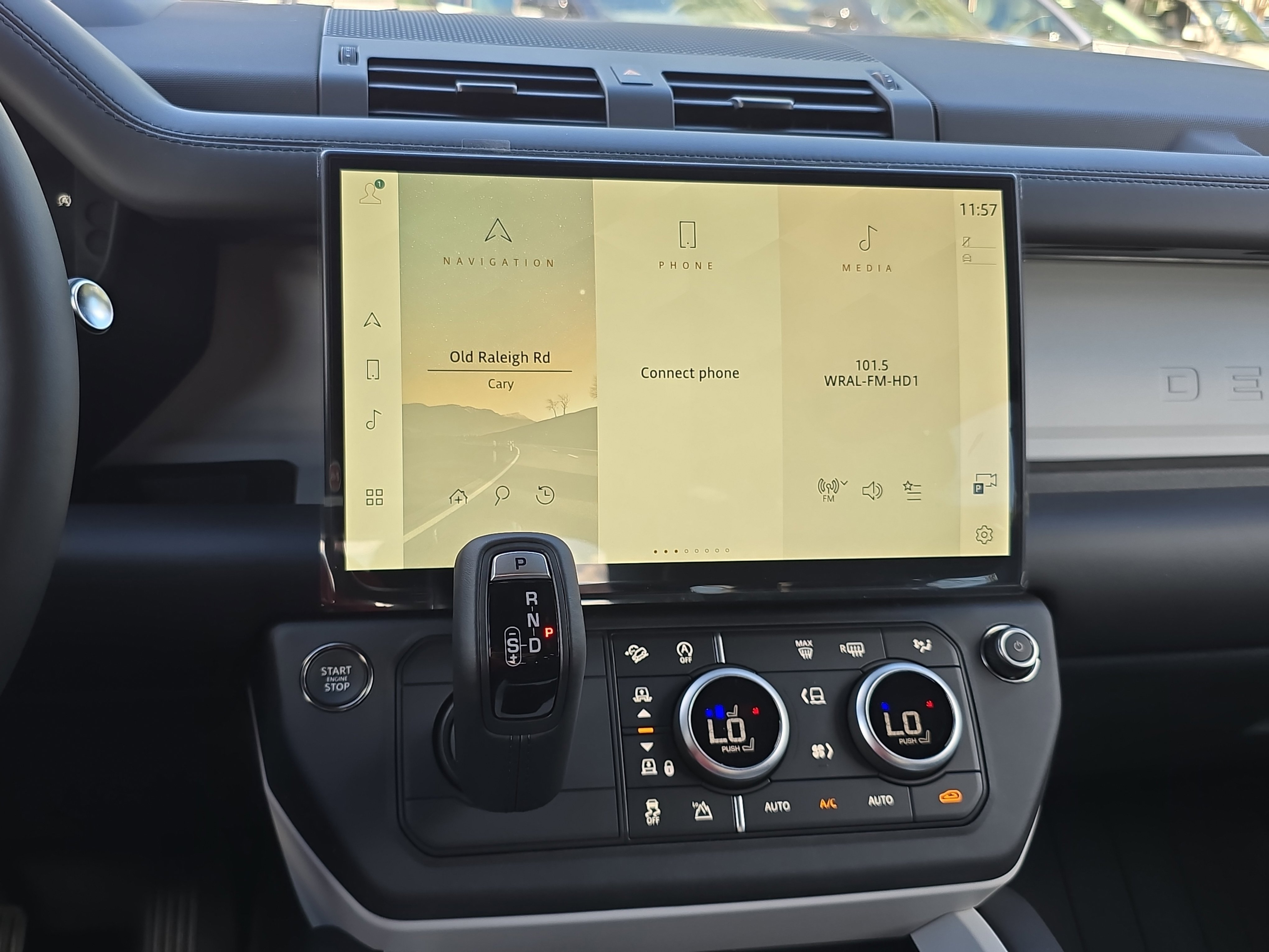 New 2026 Land Rover Defender 110 S image 19