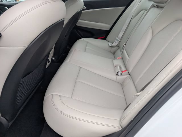 Used 2023 Genesis G70 2.0T RWD image 27