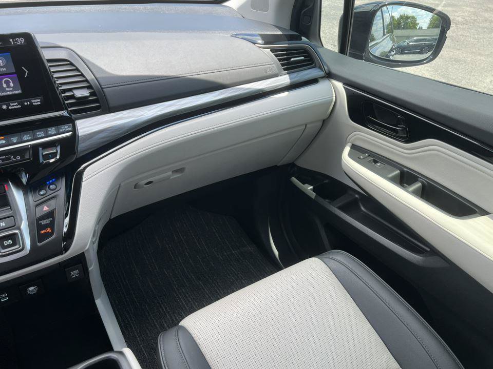 Used 2025 Honda Odyssey Elite image 31