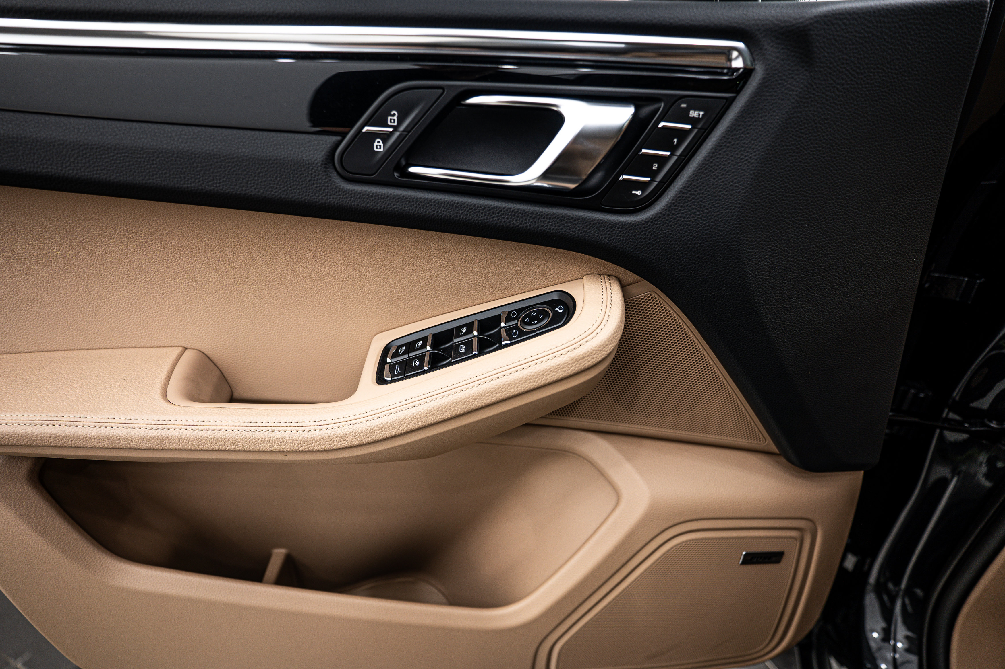 New 2025 Porsche Macan image 18