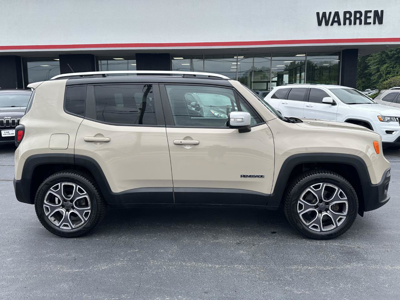 Used 2015 Jeep Renegade Limited AWD/4WD image 17