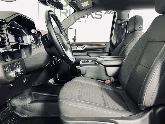 Used 2024 GMC Sierra 3500 SLE w/ SLE Convenience Package image 8