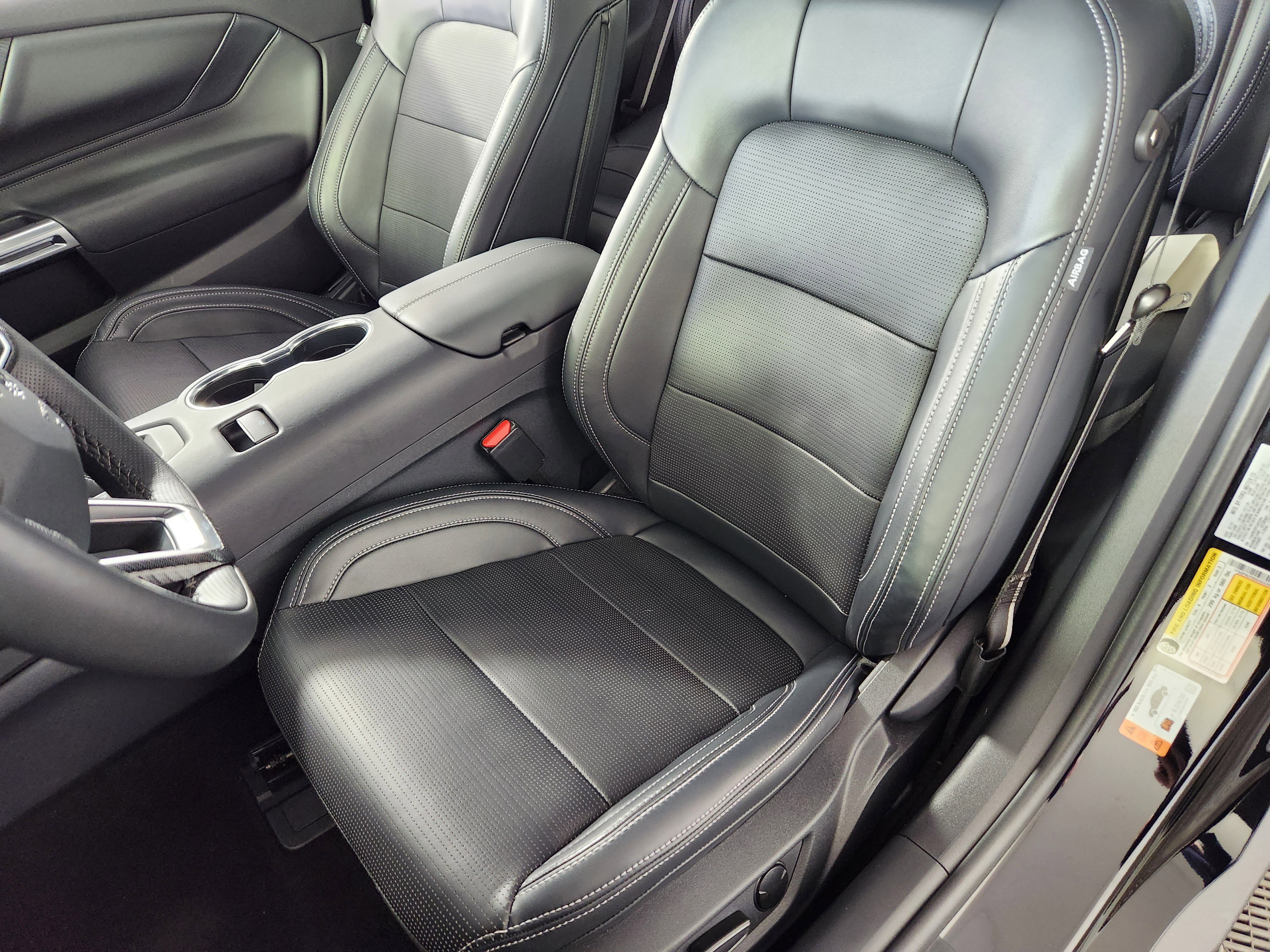 Used 2025 Ford Mustang GT Premium image 12