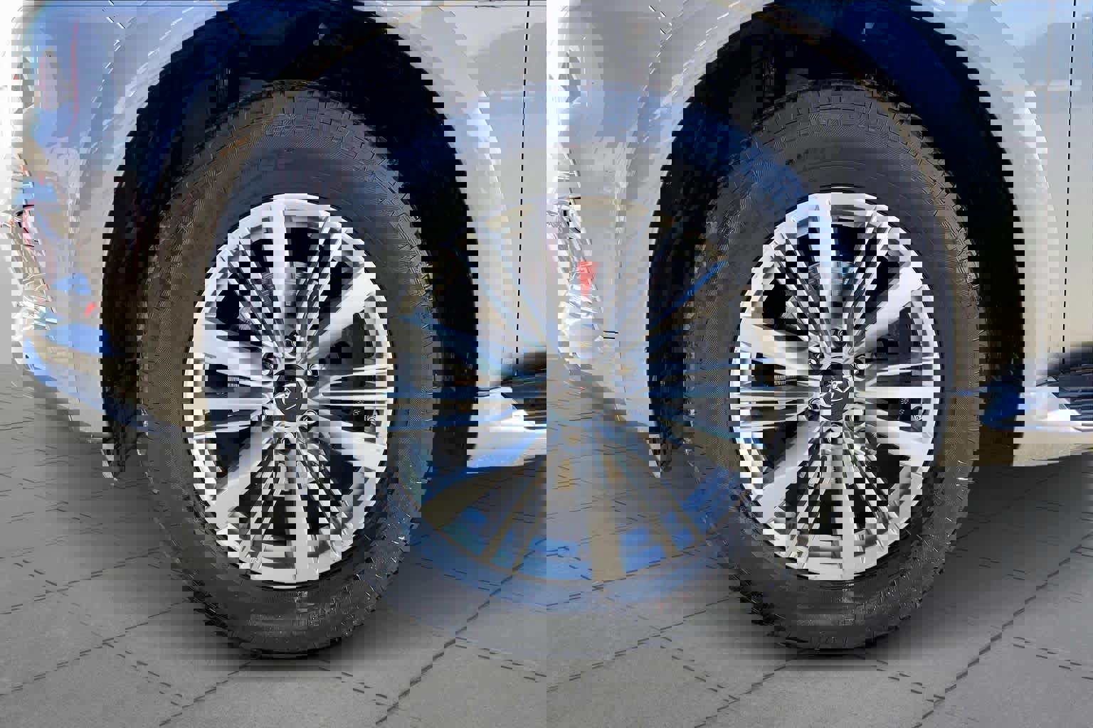 Used 2019 INFINITI QX80 Luxe image 11