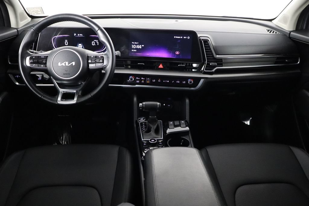Used 2025 Kia Sportage EX FWD image 13