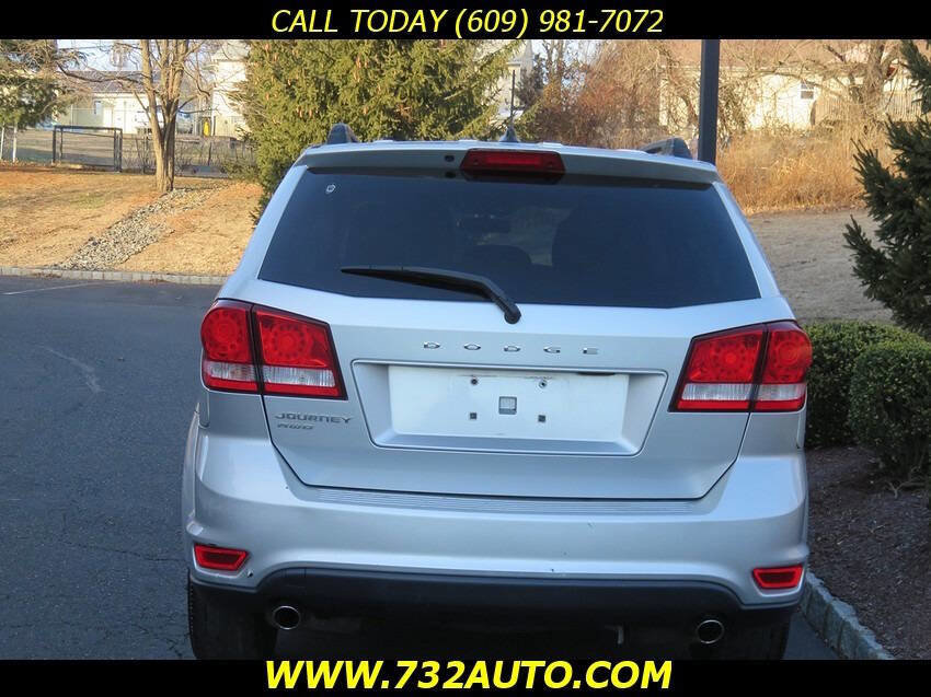 Used 2011 Dodge Journey Mainstreet w/ Popular Equipment Group image 8