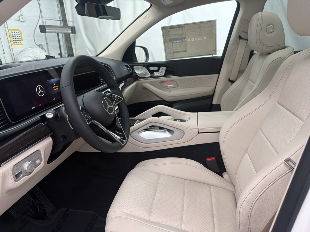 Used 2026 Mercedes-Benz GLS 450 4MATIC image 14