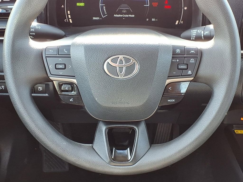 Used 2025 Toyota Camry LE FWD image 20