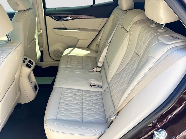 Used 2023 Buick Envision Avenir image 21