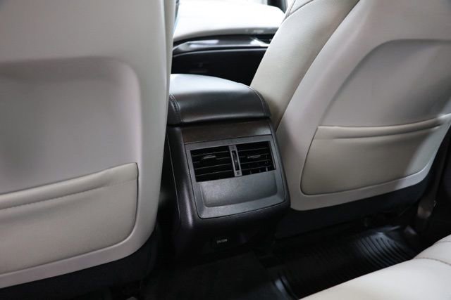 Used 2016 Toyota Avalon XLE Premium w/ Protection Package FWD image 31