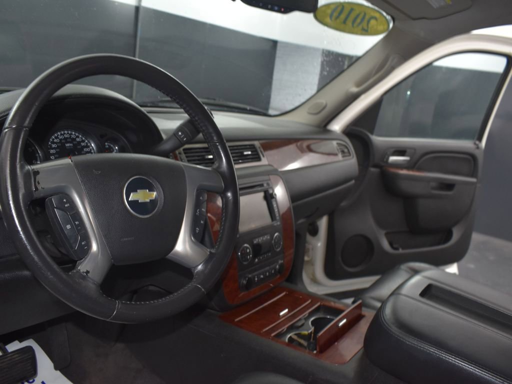 Used 2010 Chevrolet Suburban LTZ image 20
