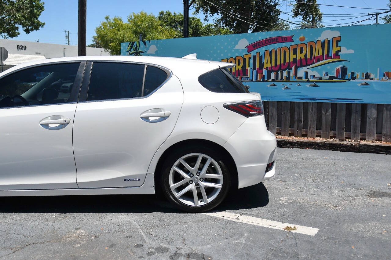 Used 2015 Lexus CT 200h FWD image 8