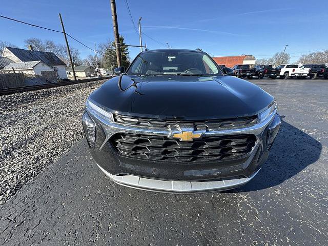 New 2026 Chevrolet Trax LT w/ Driver Confidence Package FWD image 3