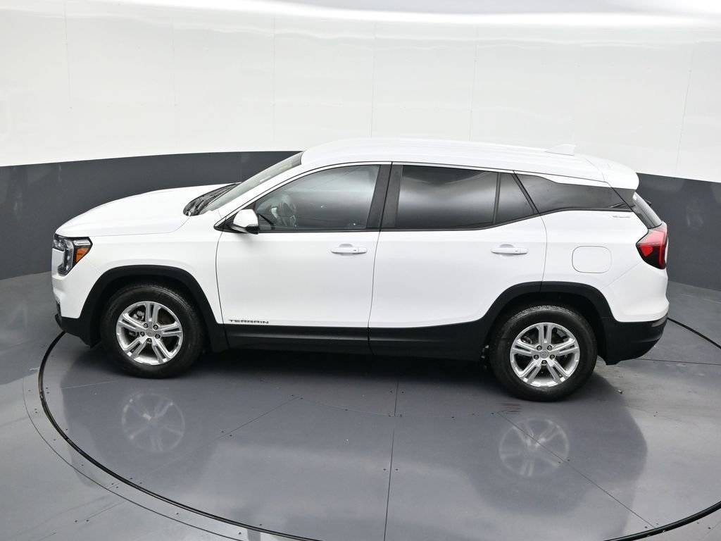 Used 2023 GMC Terrain SLE FWD image 16