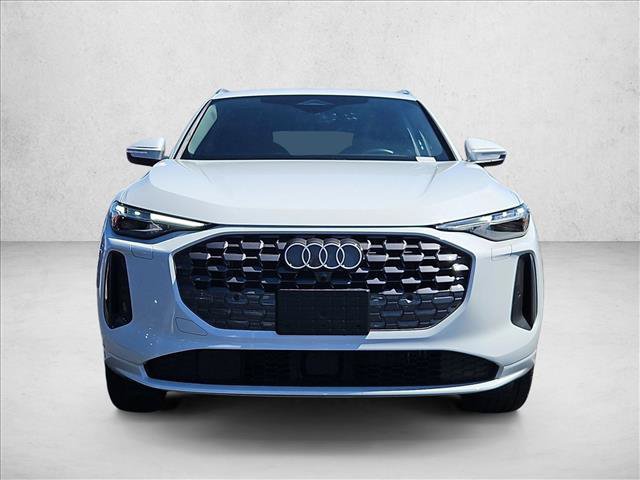Certified 2025 Audi Q5 Premium AWD/4WD image 2
