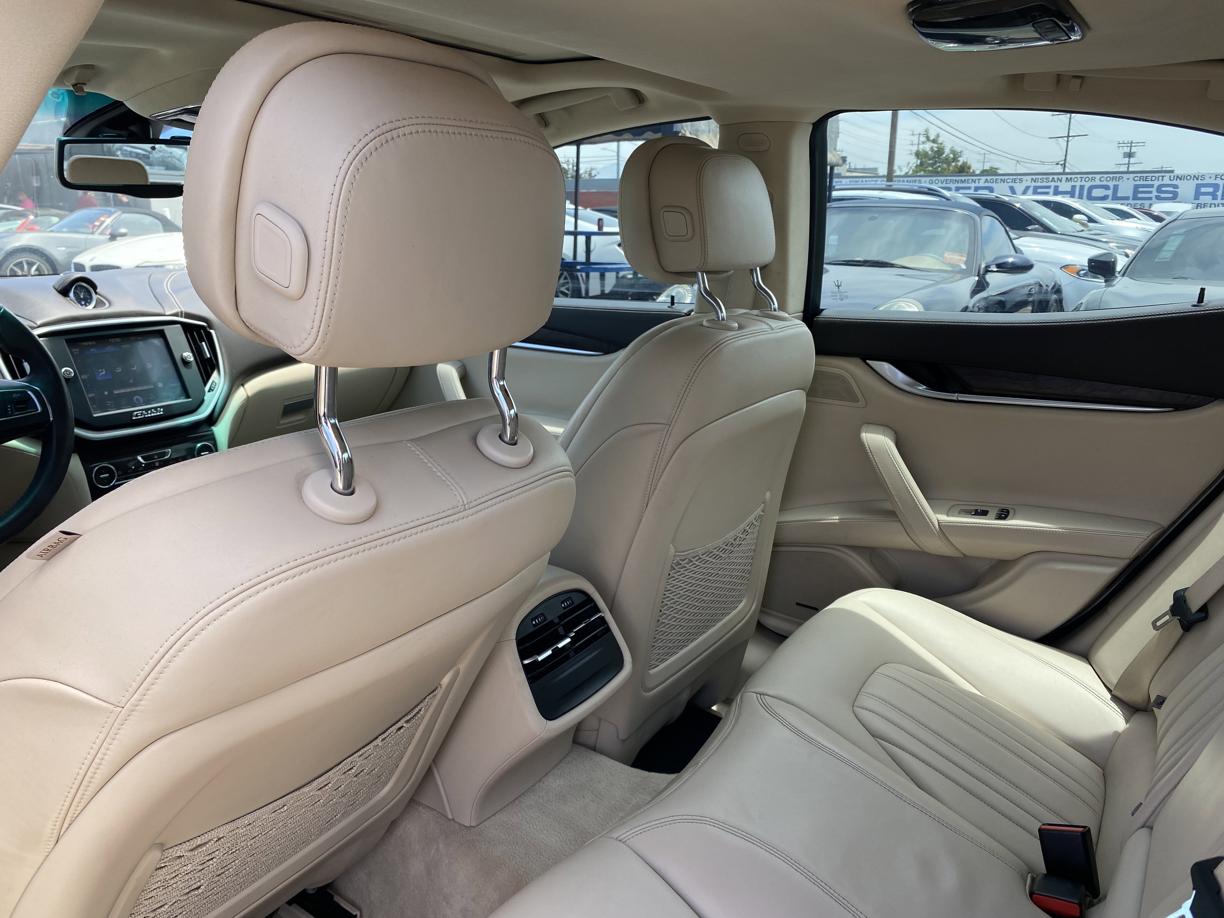 Used 2016 Maserati Ghibli RWD image 20