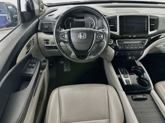 Used 2017 Honda Pilot Elite image 4