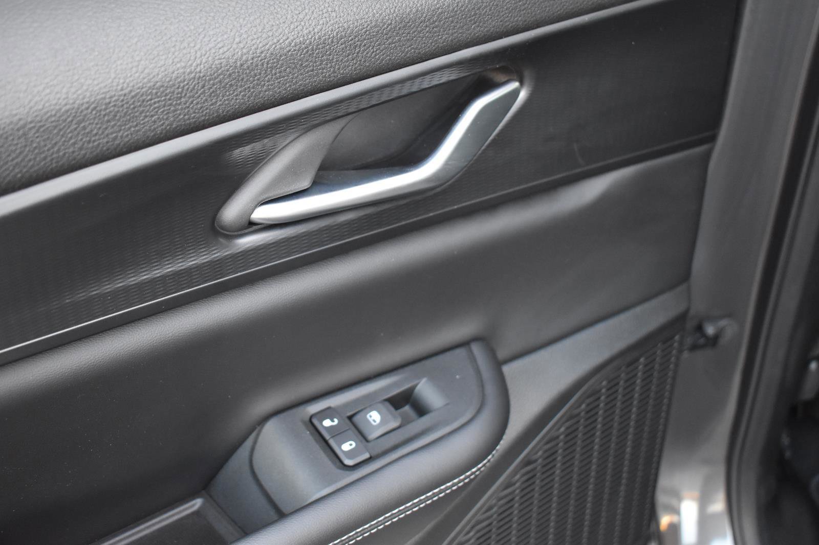 Used 2024 Jeep Grand Cherokee Laredo w/ Trailer Tow Package image 42