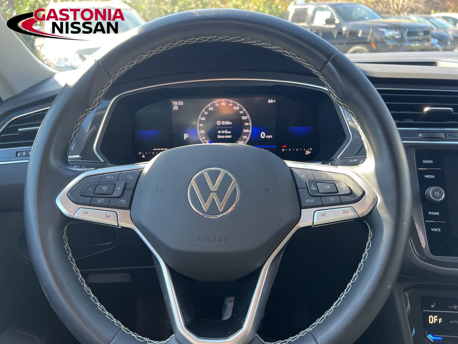 Used 2023 Volkswagen Tiguan SE image 44