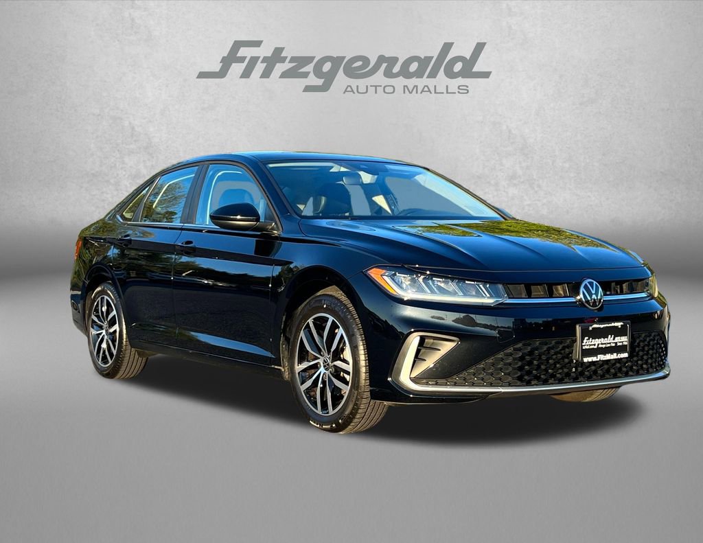 Used 2025 Volkswagen Jetta SE FWD image 1