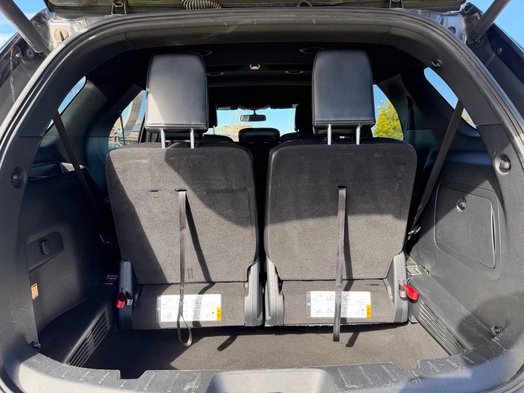 Used 2018 Ford Explorer XLT w/ Equipment Group 202A AWD/4WD image 25